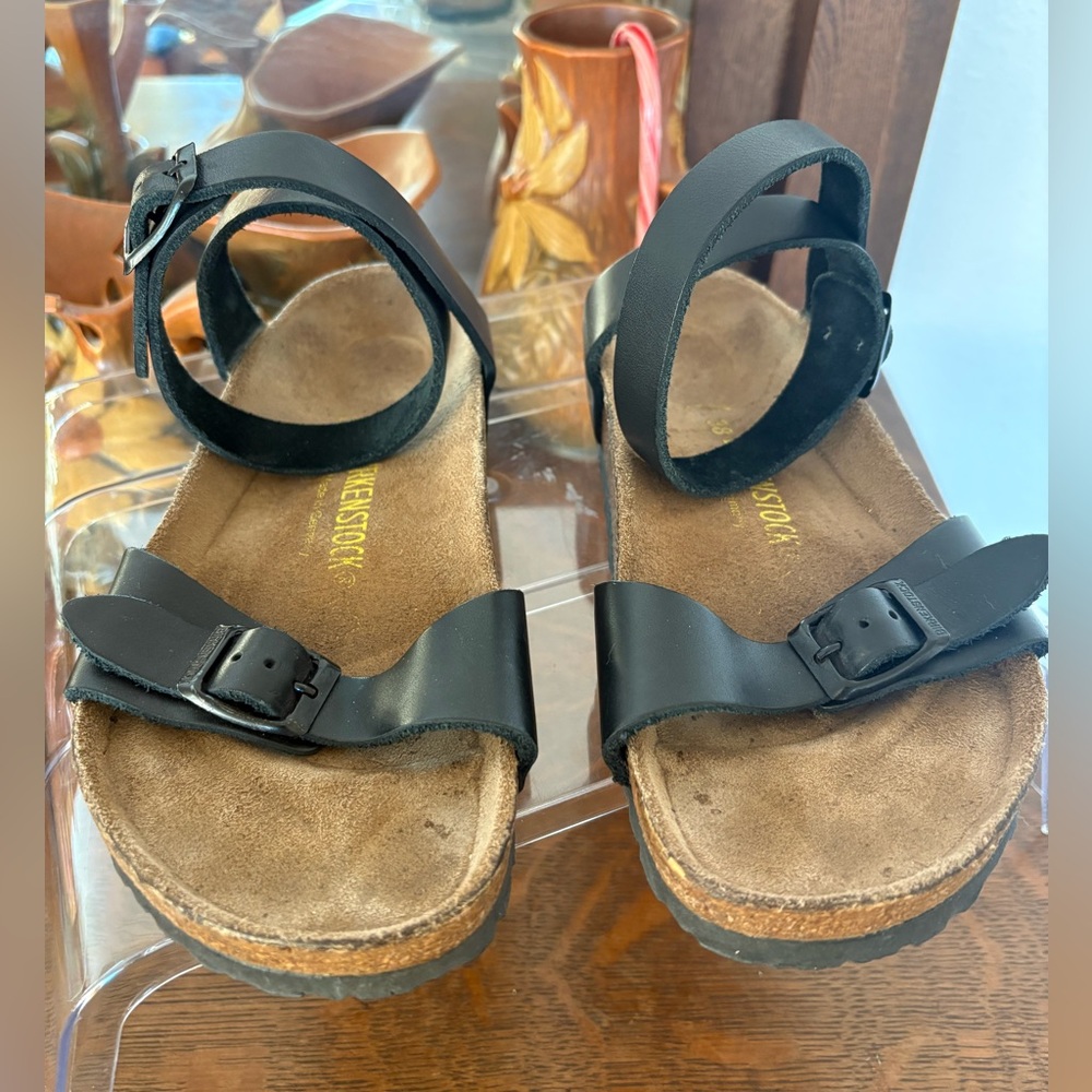 Birkenstock black leather ankle strap Yara women’s size 7 US